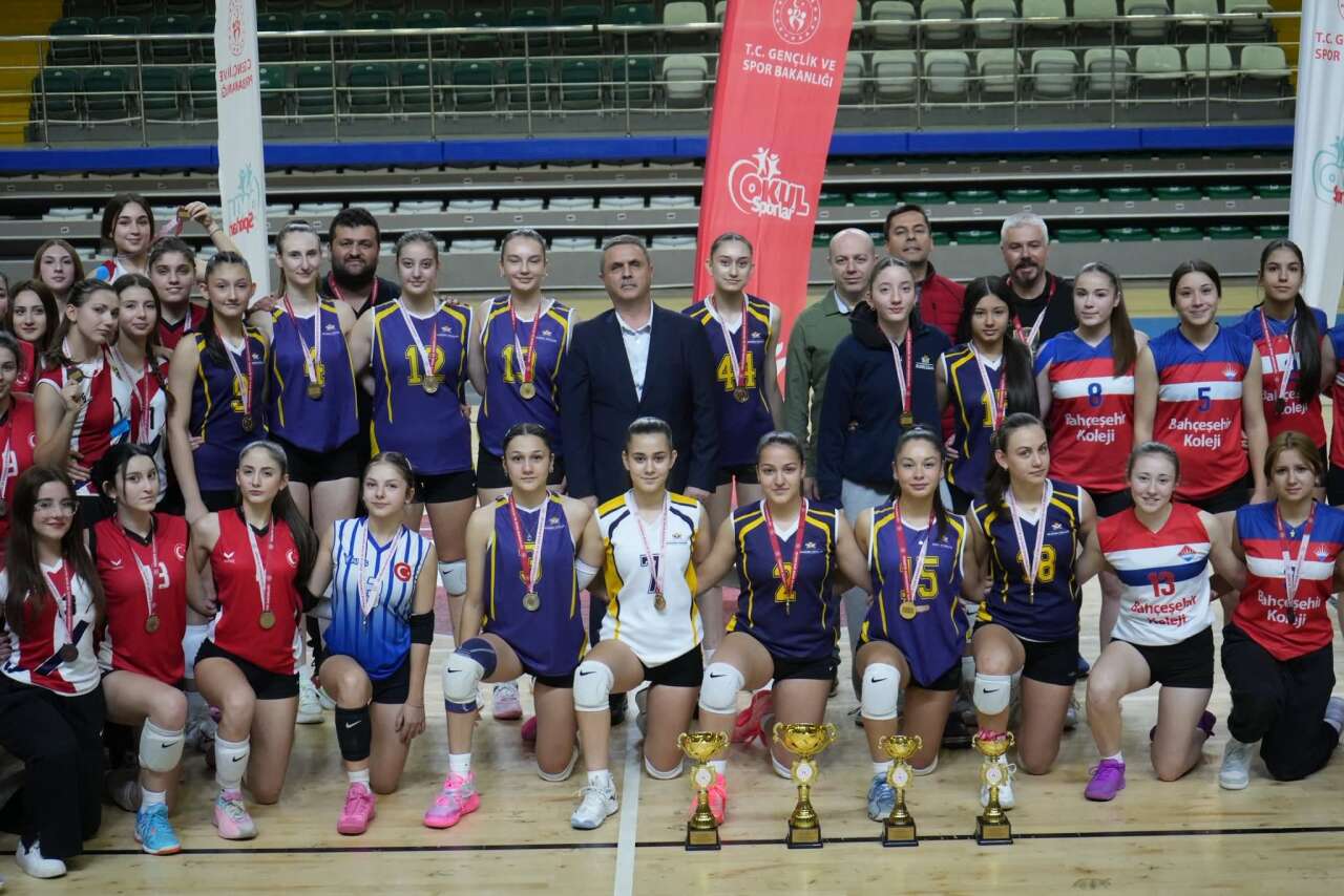 Okul Sporlarında Genç Kızlar Voleybol İl Şampiyonu Belli Oldu 4